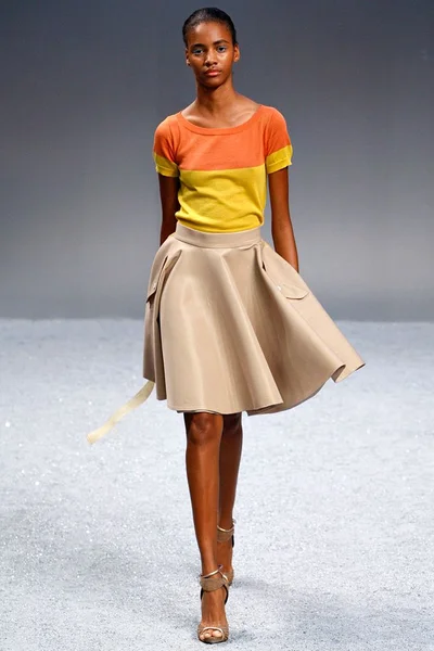 Look 17